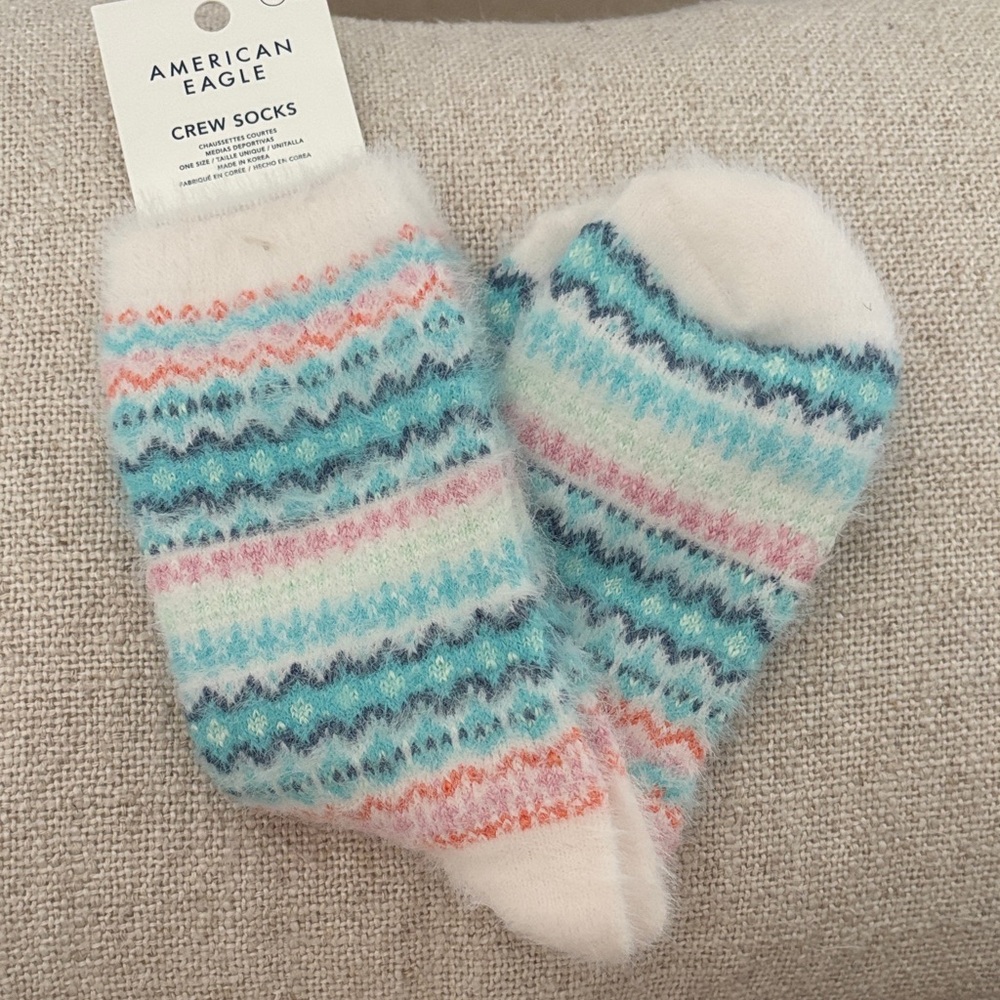 AE Cozy Fuzzy Pastel Pattern Crew Socks